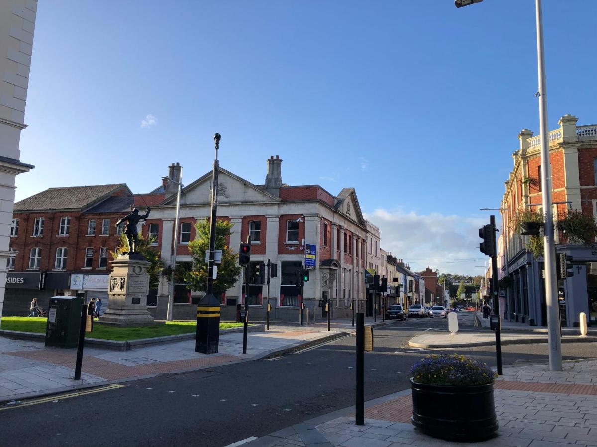 Central Lisburn Duplex Apartment Siren Stays Exteriér fotografie